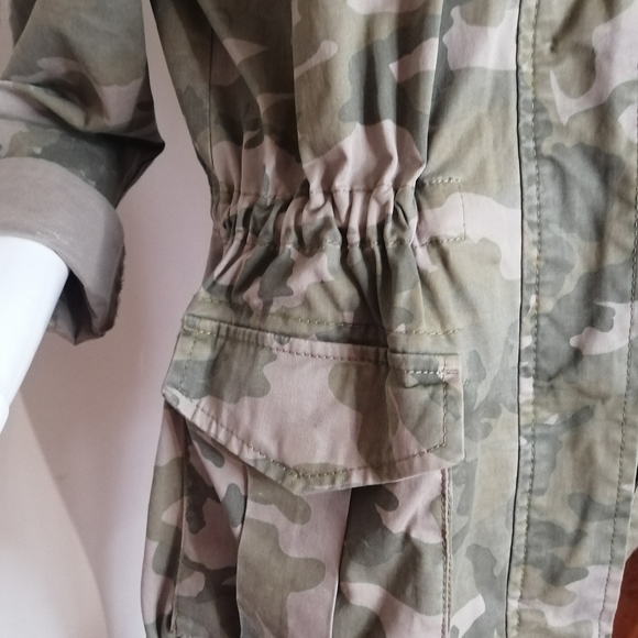 Treasure & Bond M - Picture 7 of 9